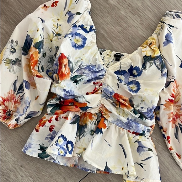 Floral Puff Sleeve Top - Picture 1 of 3
